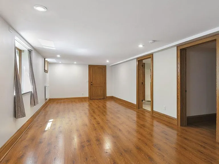 3424 Fremont Ave S #1 — Photo 2