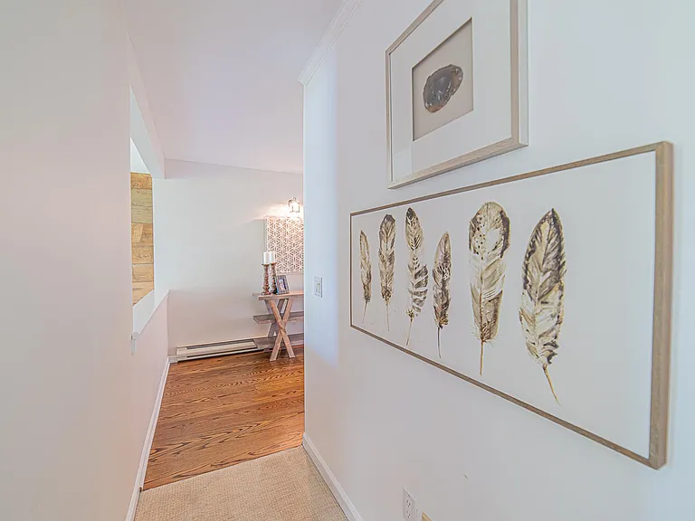 20 Shore Rd — Photo 50