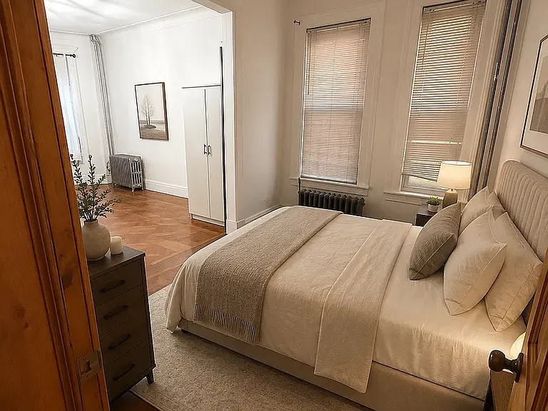 368 E 26th St #2 — Photo 4