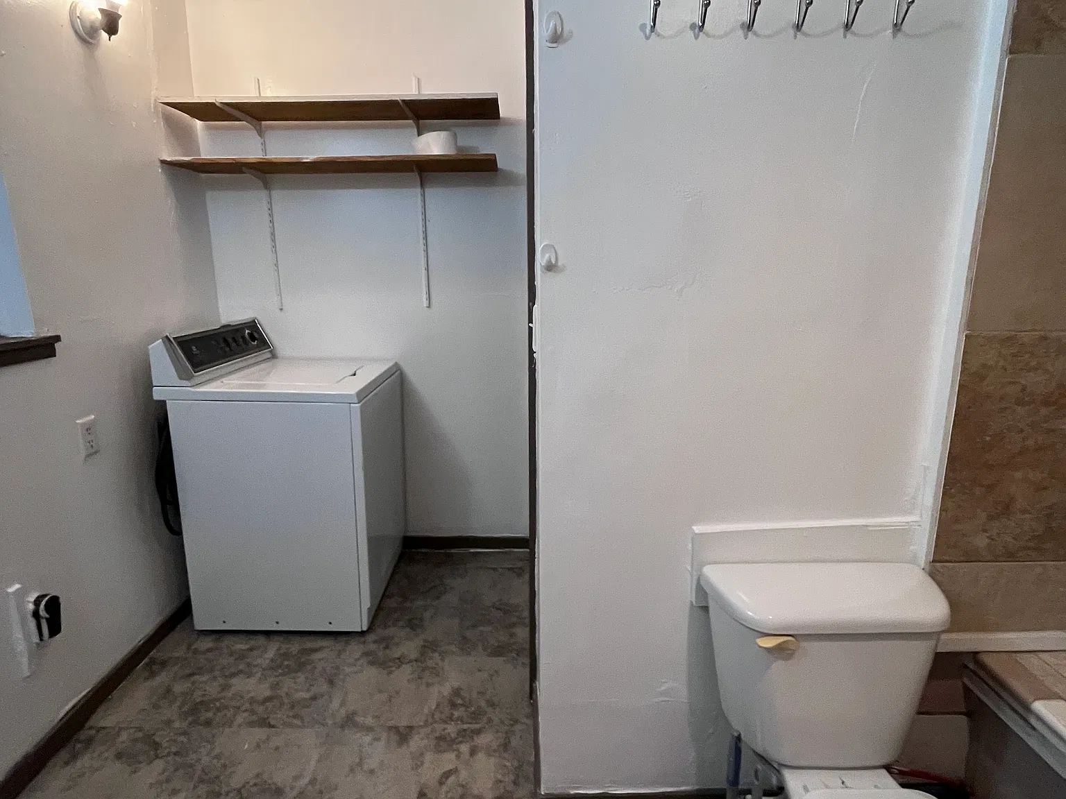1 bed, 700 sqft, $1,200 — Photo 3