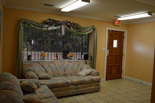 3rd image of 317 E Park Ave