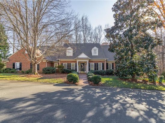 340 Coventry Park Ln, Winston Salem, NC 27104