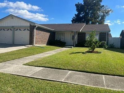 4th image of 3837 Burntwood Dr