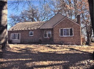 3323 N 53rd St, Kansas City, KS 66104