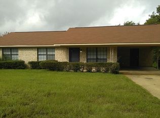 1407 S Jackson St, Palestine, TX 75801