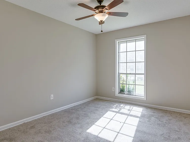 6258 Ridge Manor Dr — Photo 15