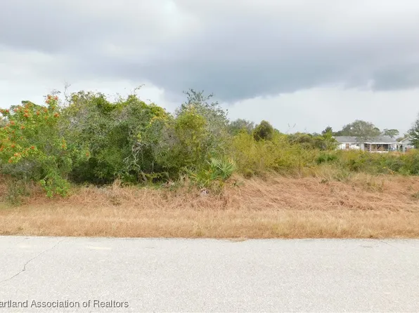 1503 Chatsworth St, Lake Placid, FL 33852