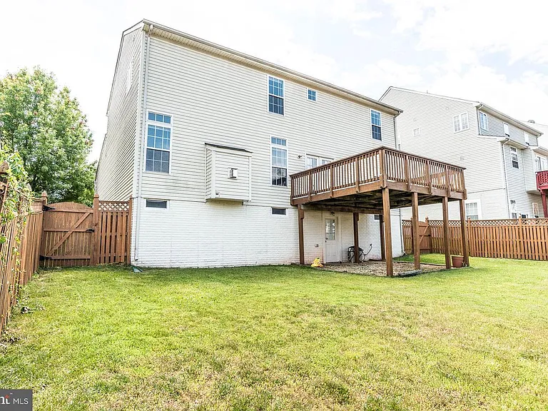 8004 Towering Oak Way — Photo 26