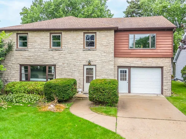 656 Lakecrest Dr, Menasha, WI 54952