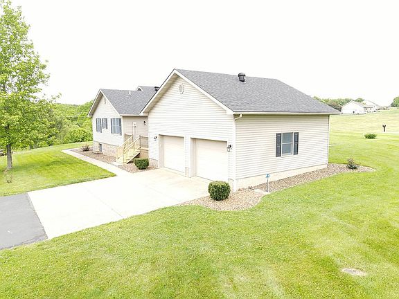 4th image of 6020 Parry Ln