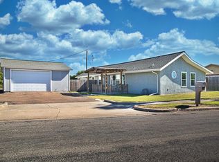 1900 Oak Ridge Dr, Portland, TX 78374