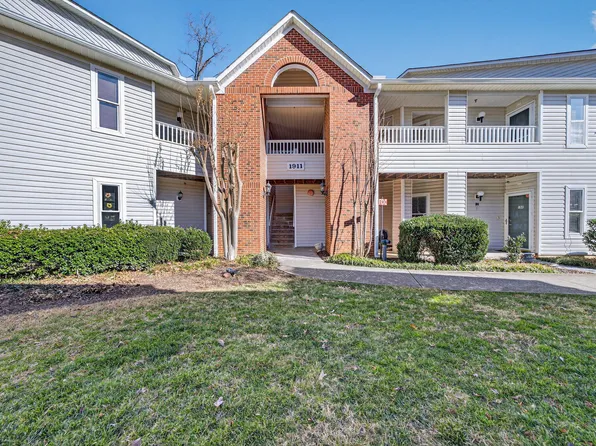 1911 Falls Landing Dr Unit 203, Raleigh, NC 27614