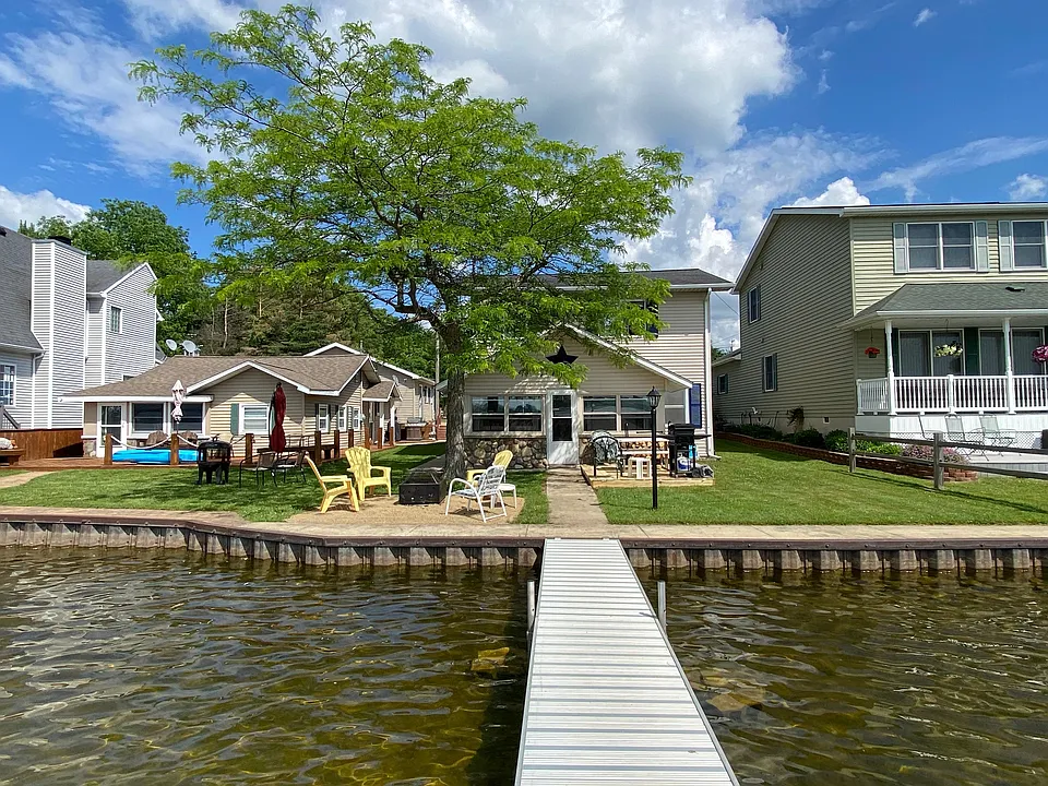16 Ackerson Lake Rd