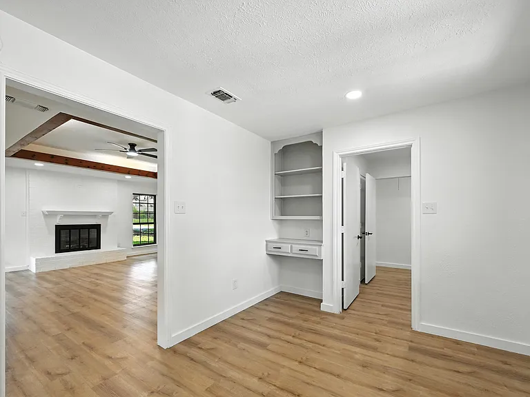 3309 Larkin Ln — Photo 8