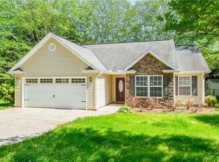 113 Foster Rd, Williamston, SC 29697