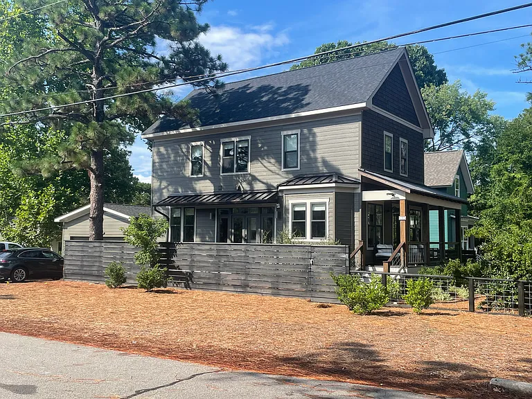 295 E Ohio Ave — Photo 6