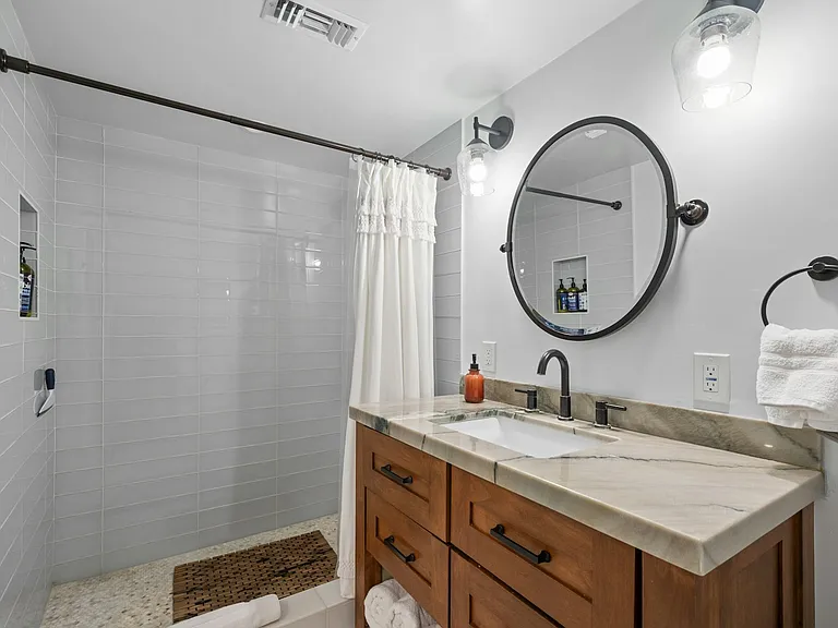 305 Neptune Ave — Photo 34