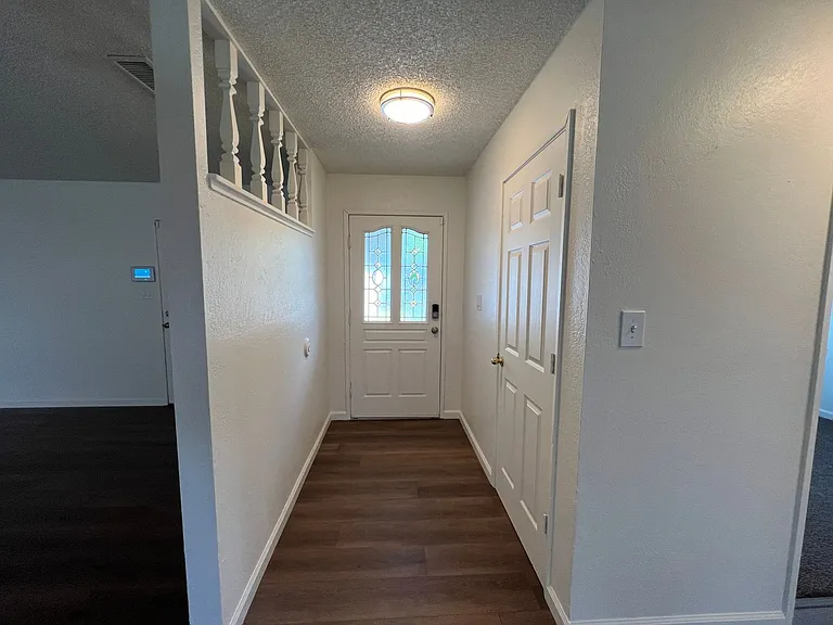 838 El Dorado St — Photo 5