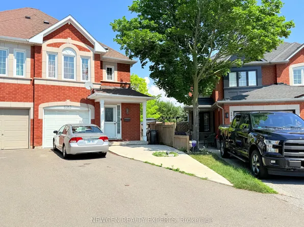 6013 Castlegrove Ct, Mississauga, ON L5N 7A8
