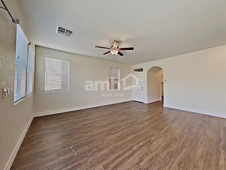 979 Nero Ave — Photo 8