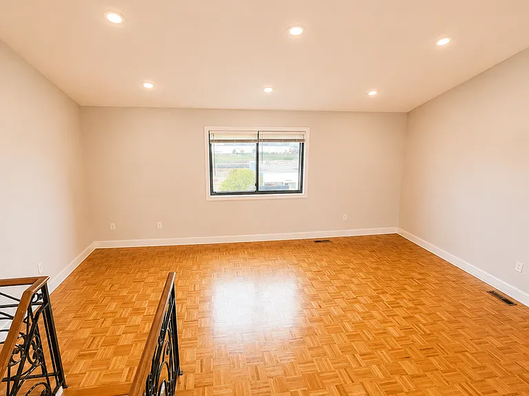 Primary bedroom (Bedroom 2)