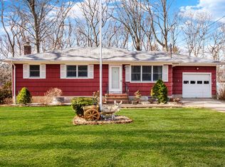 2615 Kenneys Rd, Southold, NY 11971