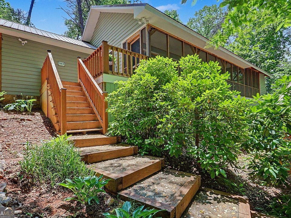 1st image of 220A Brookwood Ln