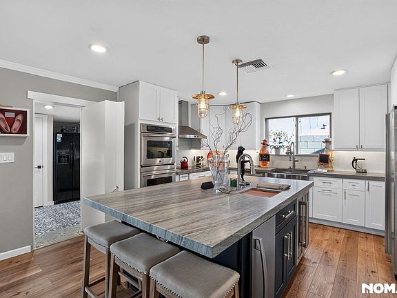3rd image of 10838 N 37th Pl