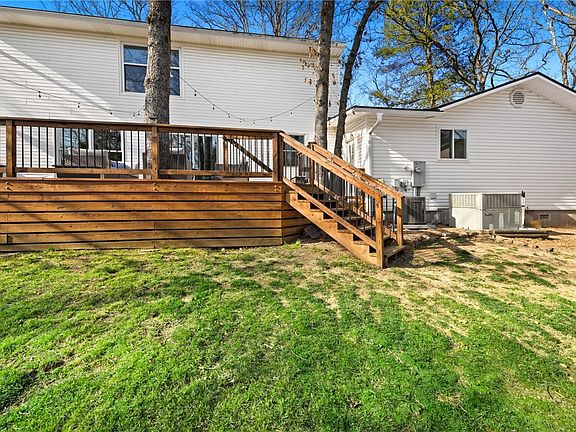 4th image of 3167 N Katherine Ave