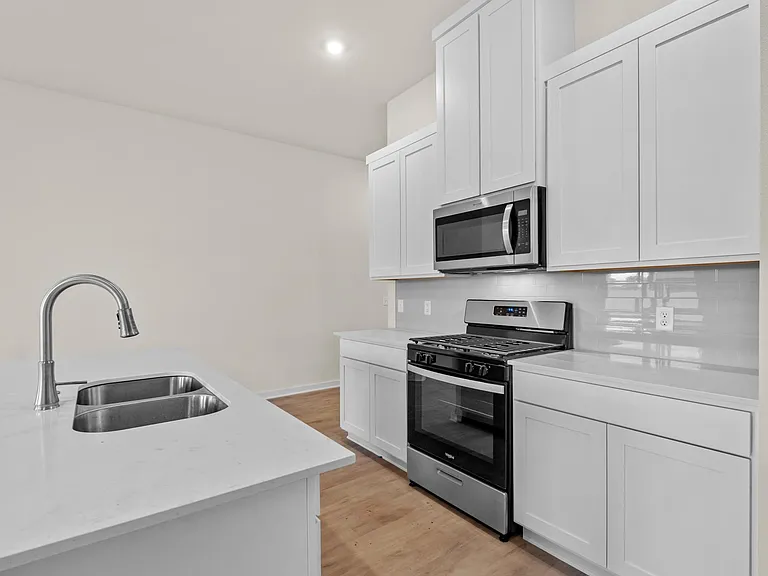 391 W Branta St — Photo 3