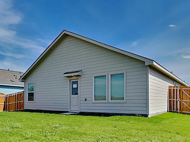 3707 Longleaf Dr — Photo 19