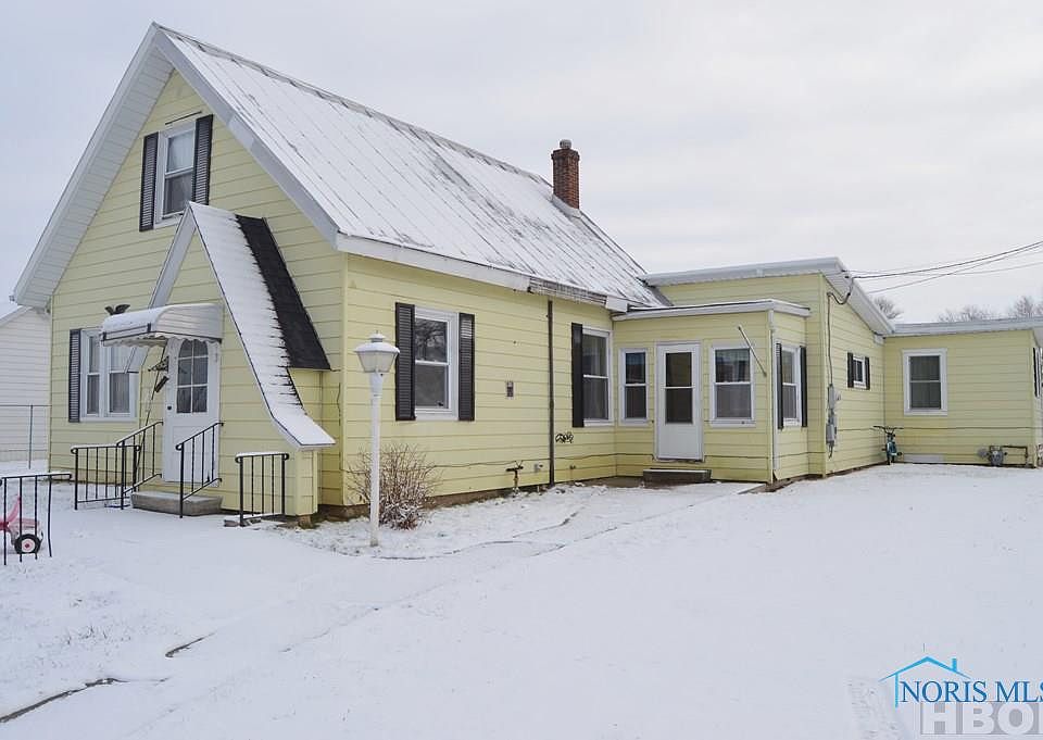 2nd image of 205 Buffalo St