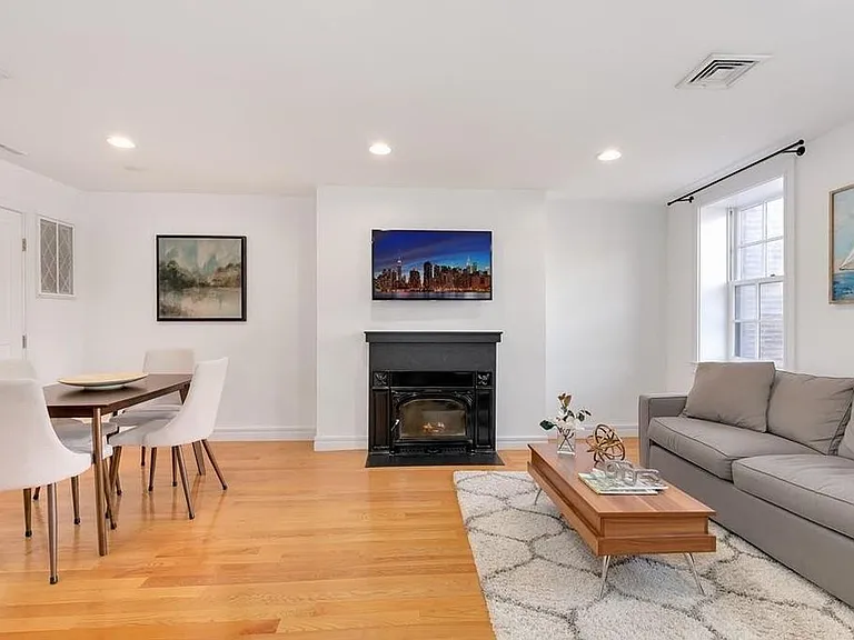 125 Charles St #R2 — Photo 12