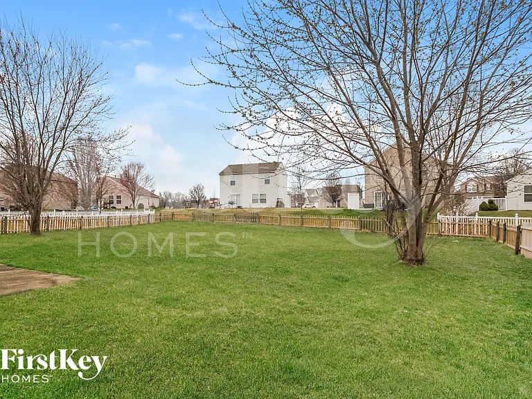 330 Heftner Cir — Photo 15