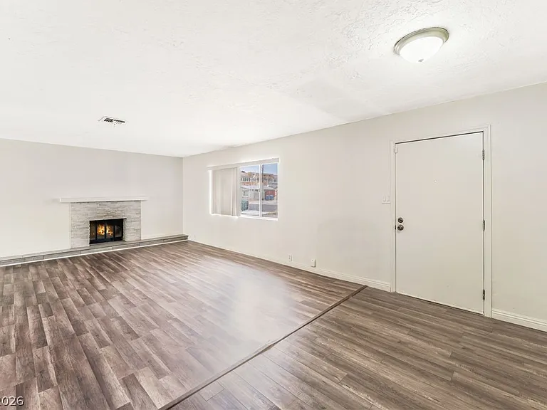 4960 Mohave Ave — Photo 4