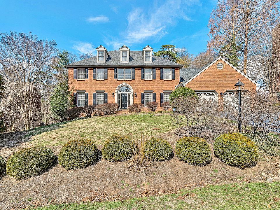 1st image of 3535 Windsor Oaks Cir SW