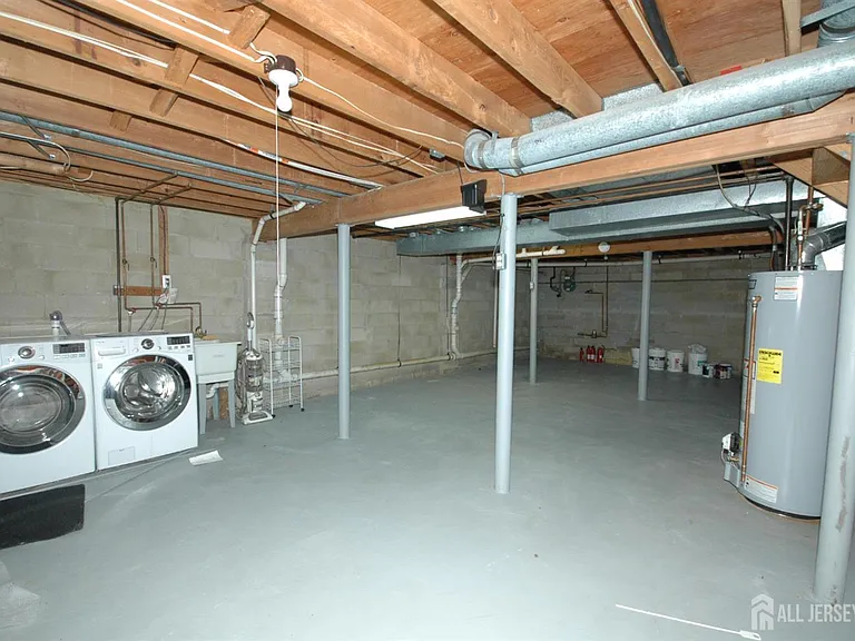 4 White Oaks Dr — Photo 31