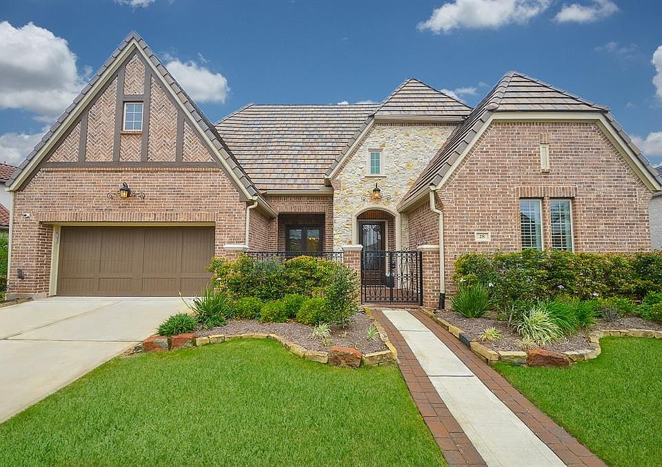 1st image of 28 Quiet Vista Dr