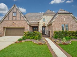 28 Quiet Vista Dr, Sugar Land, TX 77498