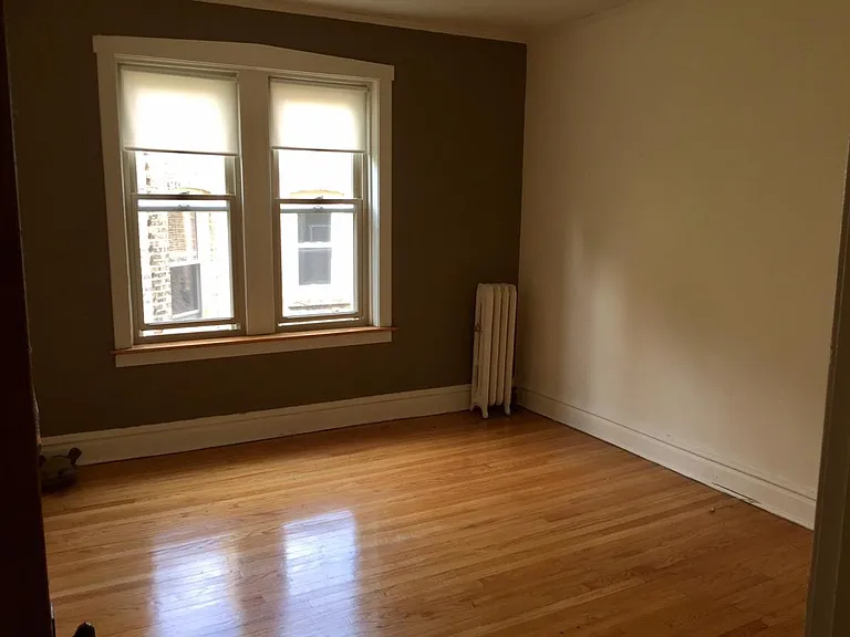 4805 N Hermitage Ave #2E — Photo 2