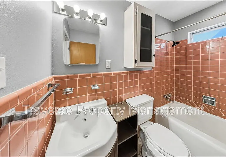 304 S Waco St — Photo 15