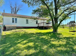 603 W Locust St, Saint Marys, KS 66536