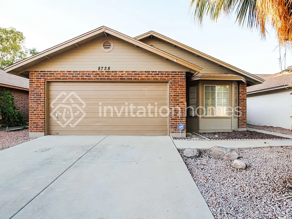 8728 W Meadow Dr
