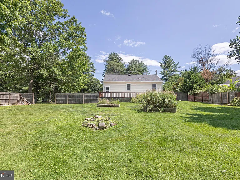 125 Richardson Rd — Photo 41