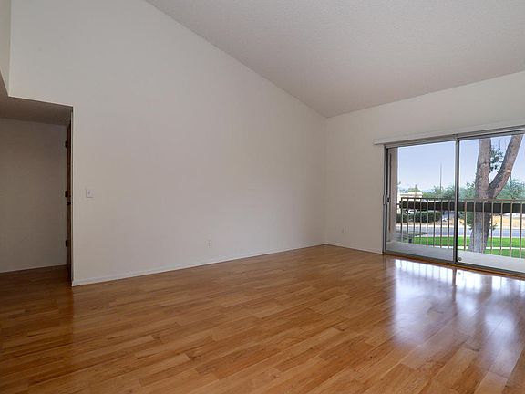 3rd image of 814 S Langley Ave Unit 204