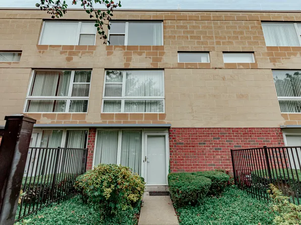 118 E 32nd St, Chicago, IL 60616
