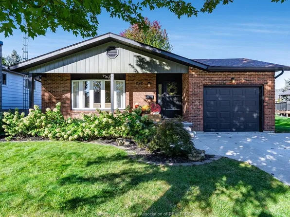 222 Cherrywood Dr, Kingsville, ON N9Y 3R4