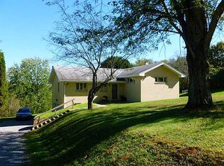 113 Clearview Rd, Aliquippa, PA 15001