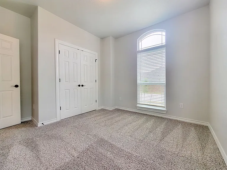 4413 Royal Oak Blvd — Photo 25