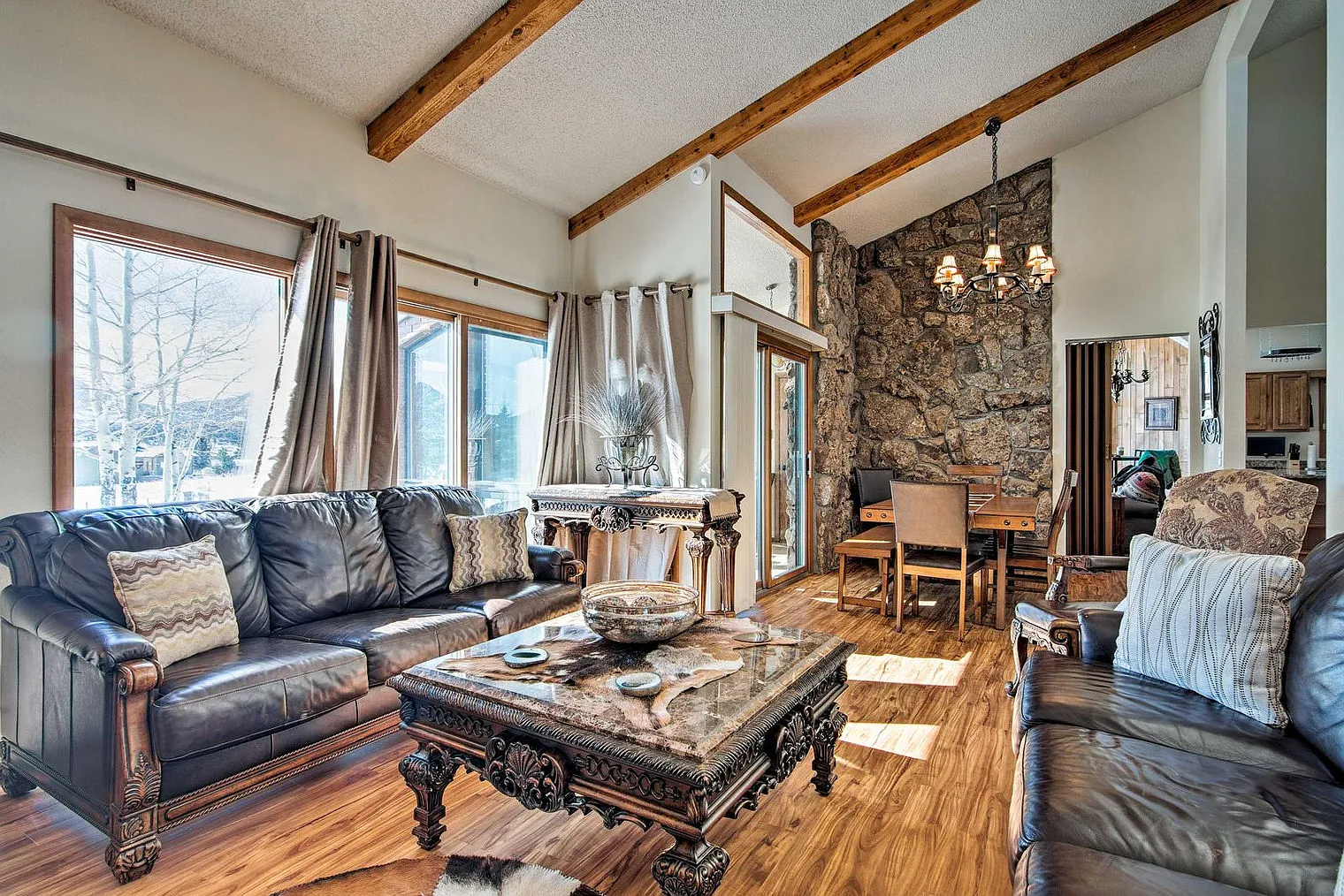 3 bed, 2.0 bath, 1797 sqft, $4,257 — Photo 3
